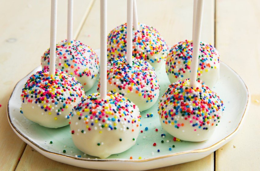 Do Cake Pops Need to Be Refrigerated? 