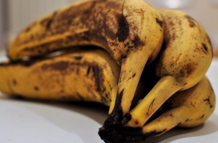 Are Black Bananas Safe To Eat