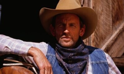 How Do Cowboys Wear Bandanas