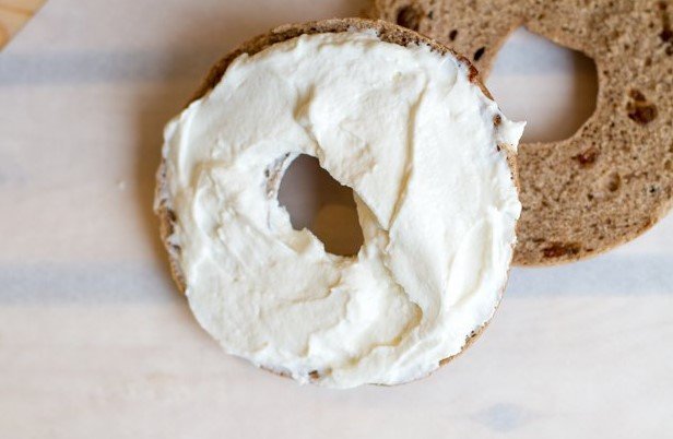 How Many Calories Are in a Bagel with Cream Cheese