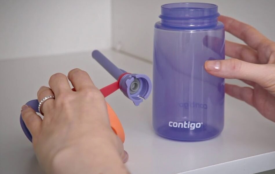 How to Clean Contigo Water Bottles