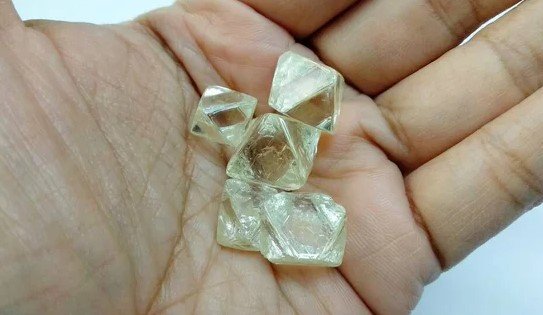 How to Clean Raw Diamonds