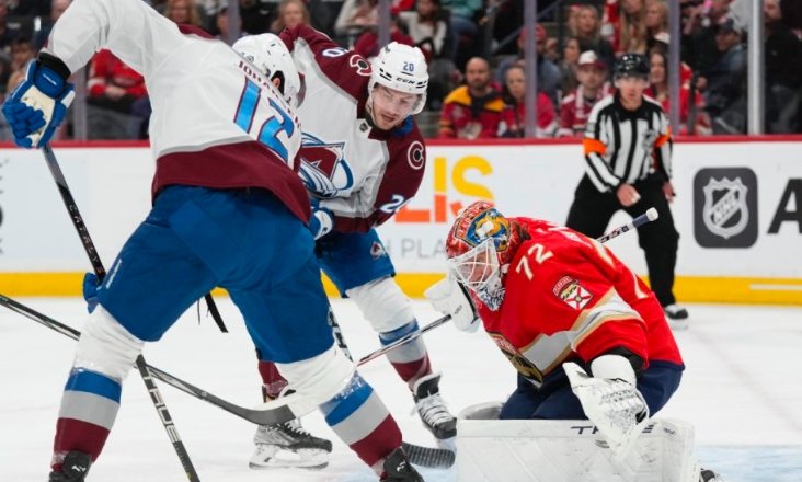 Panthers Blank Avalanche