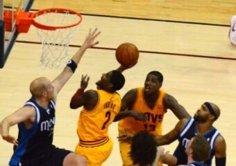 kyrie irving game-winning shot