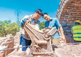 Jiankou Great Wall dragon sculpture