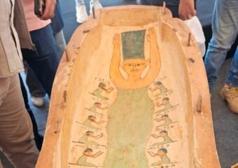 Marge Simpson sarcophagus