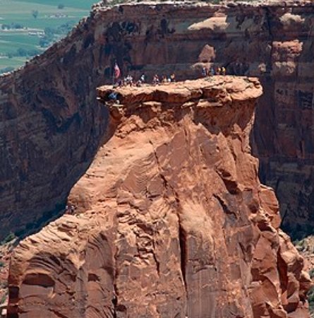 mesa county search and rescue team climbing independence monument