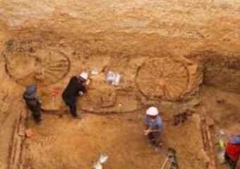 elite burial site in mongolia without hyphens