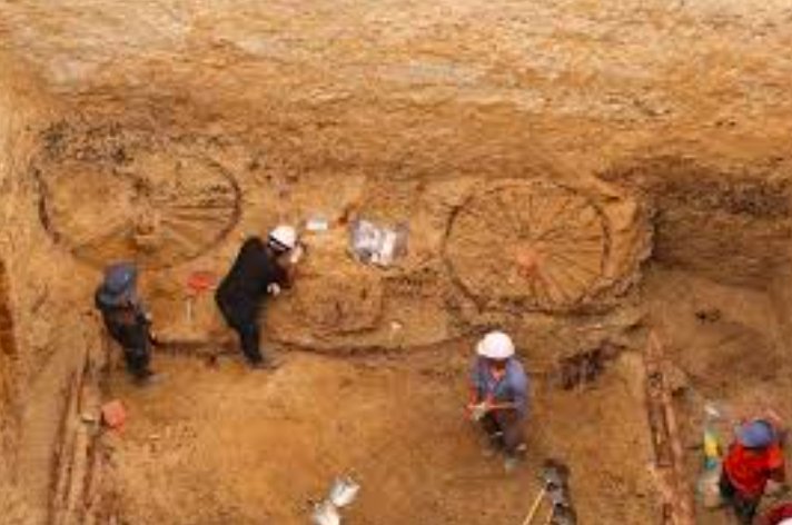 elite burial site in mongolia without hyphens