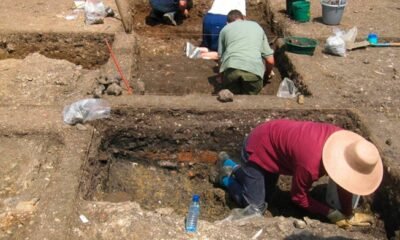 Archaeologists