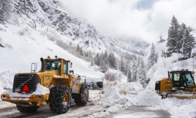 Red Mountain Pass snow removal