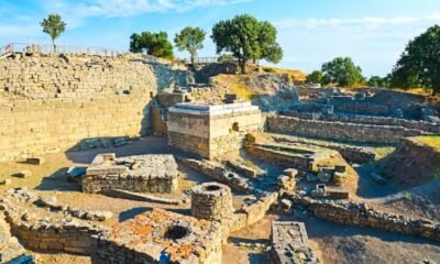 ancient-trojan-ruins-greece