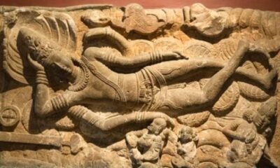 ancient-vishnu-statue-beach-india