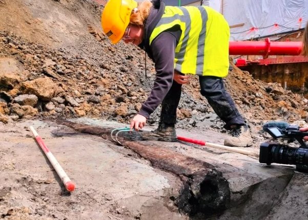 Leuven Roman pipe wooden water system archaeology Flanders Roman Empire infrastructure