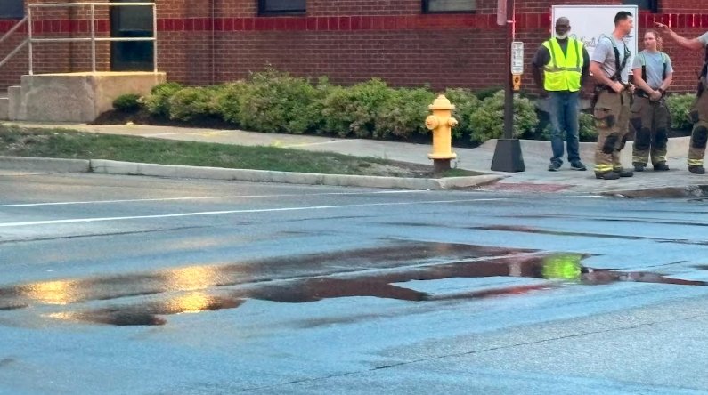 Fort Wayne spill, hazardous road conditions