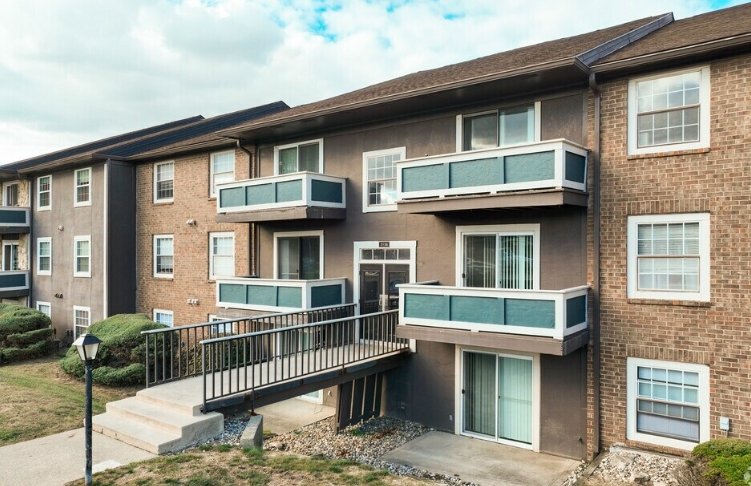 canterbury green apartments fort wayne parking lot