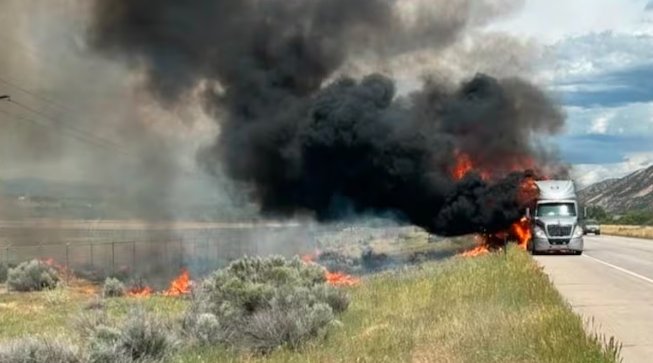 i-70 colorado brush fire closure parachute rifle june 2025