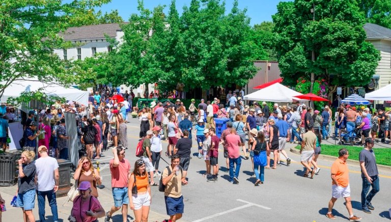 peach festival crowd