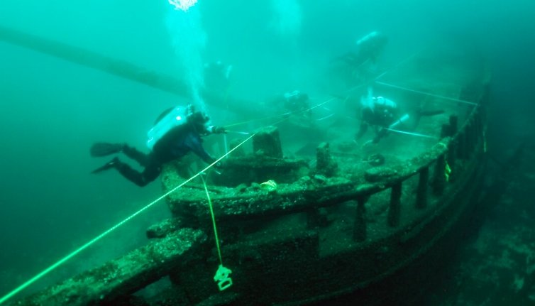 shipwreck lake michigan