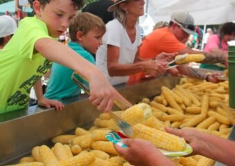 sweet corn festival crowd