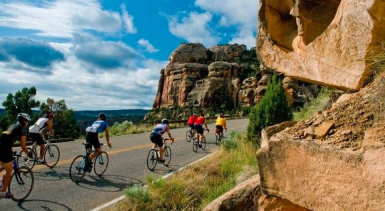 cyclists in Colorado National Monument