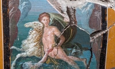 Pompeii Leda and Swan fresco