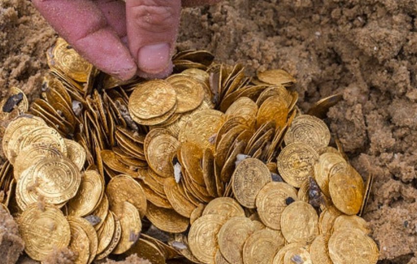 ancient gold coins temple discovery