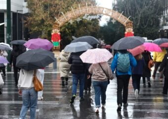 Christmas Rain Hits Hard, Temps Soar