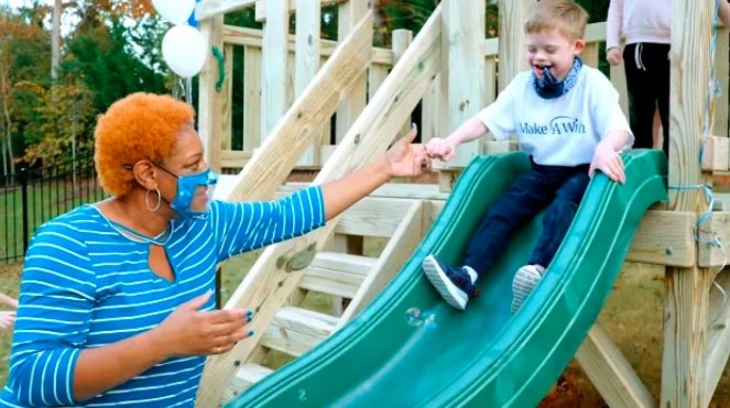 Make-A-Wish Starts Holiday Wish Line with Kid Messages