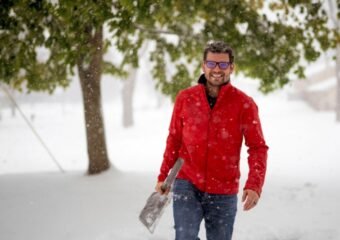 Residents Adapt to Mild Winter