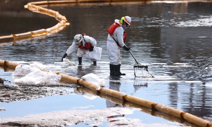 Crews Rush to Clean Up Rangely Oil Spill