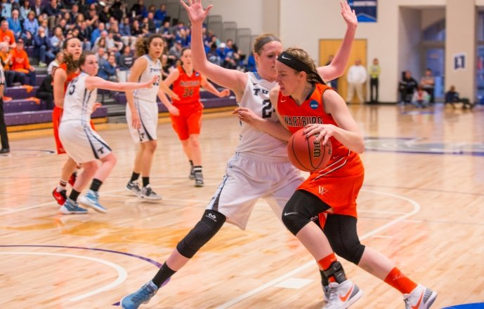 Expands NCAA DIII Basketball Hosting