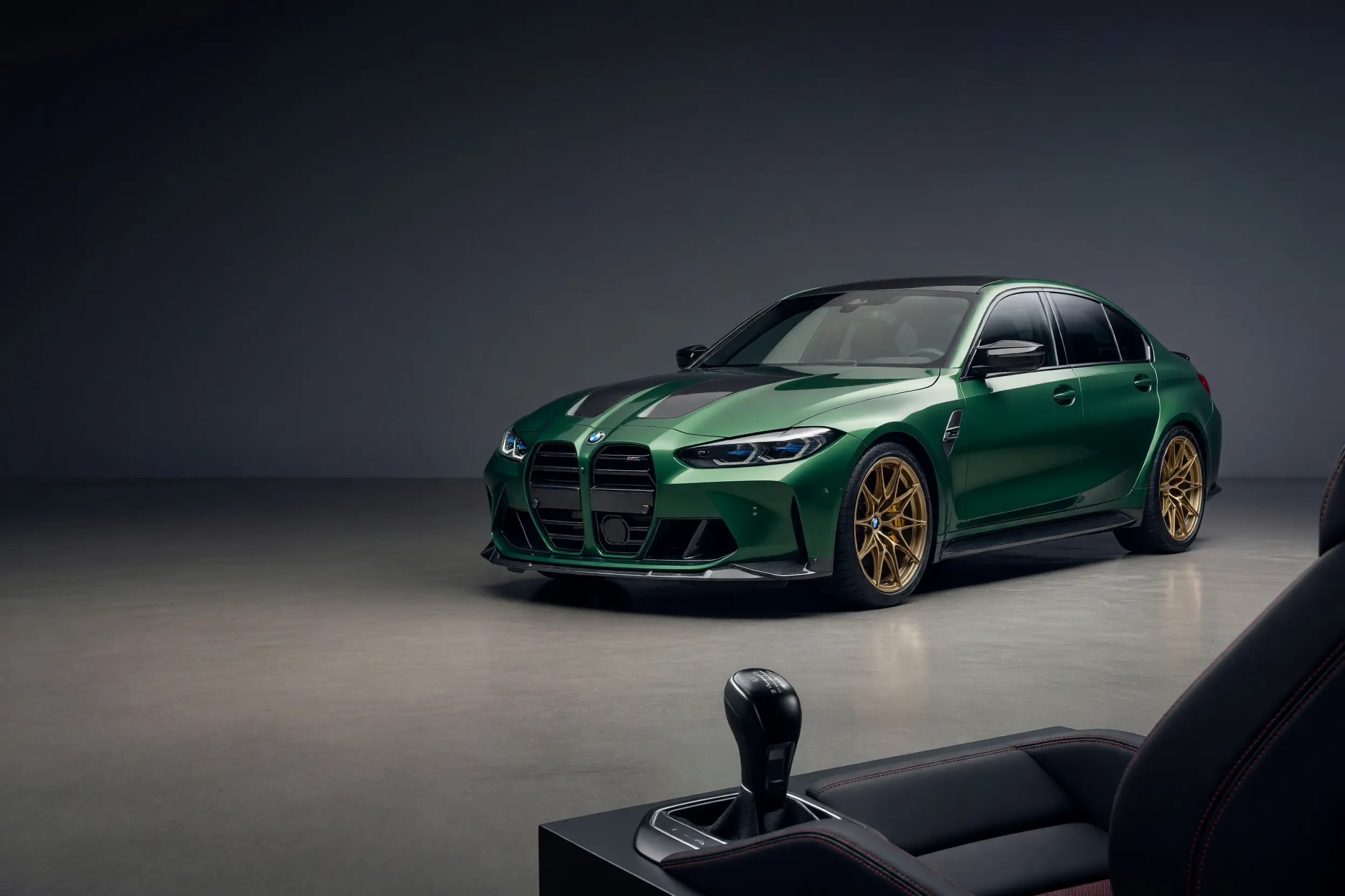BMW M3 CS Handschalter manual transmission rear-wheel-drive sports sedan finale.