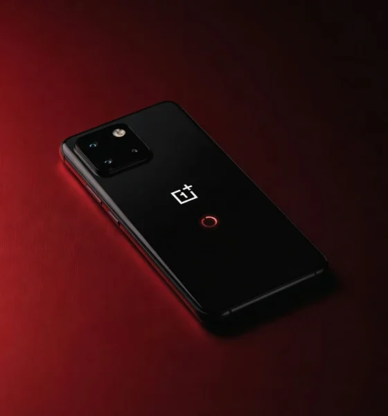 OnePlus OxygenOS 16 update paused over boot loop issues on Nord and flagship phones.