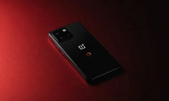 OnePlus OxygenOS 16 update paused over boot loop issues on Nord and flagship phones.
