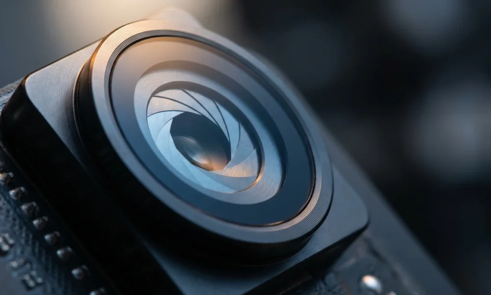 Sunny Optical wins major share of Apple iPhone 18 Pro variable aperture camera lens.