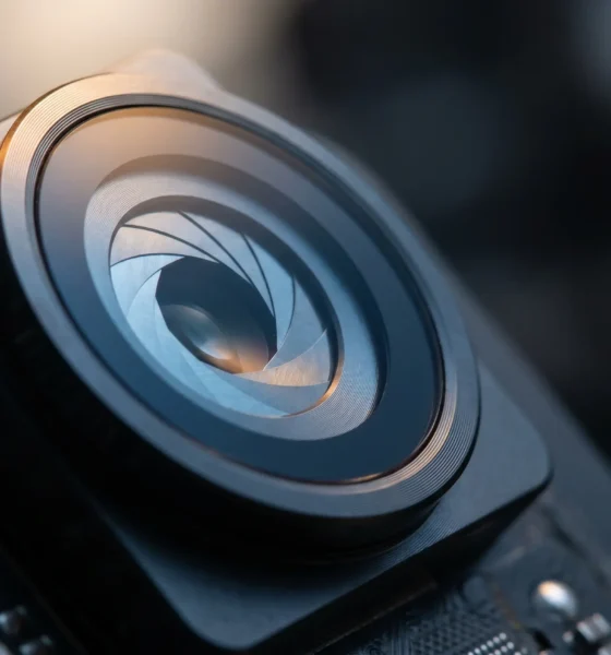 Sunny Optical wins major share of Apple iPhone 18 Pro variable aperture camera lens.