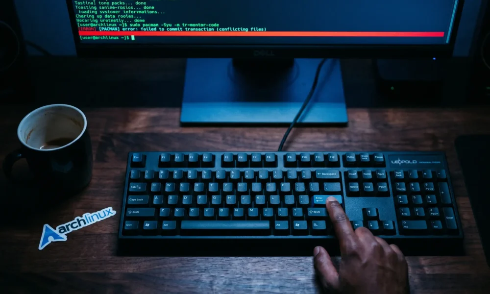 Arch Linux AUR malware campaign compromises 400 packages