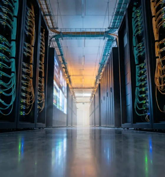 HPE AI server revenue growth and Juniper networking margins drive record fiscal 2026 results.