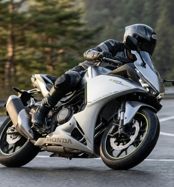 Honda CBR400R FOUR E-Clutch four-cylinder sport bike Japan launch