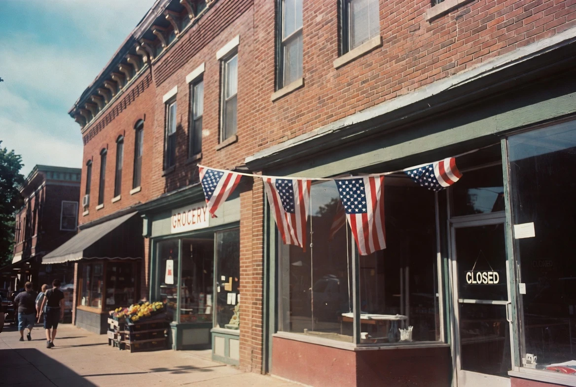 major retailers and restaurants open on July 4 holiday