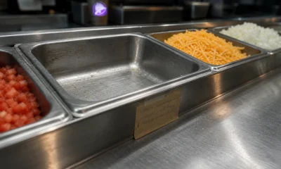 Taco Bell stops serving lettuce amid Michigan cyclosporiasis outbreak