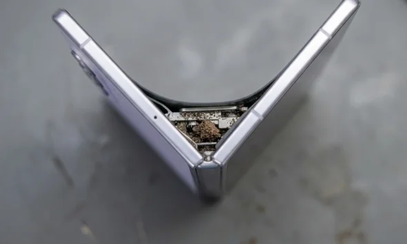 Samsung Galaxy Z Fold 8 hinge dust iFixit teardown repair